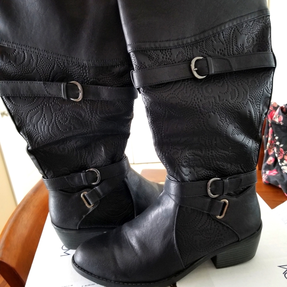 Easy Street Kelsa Boot wide calf